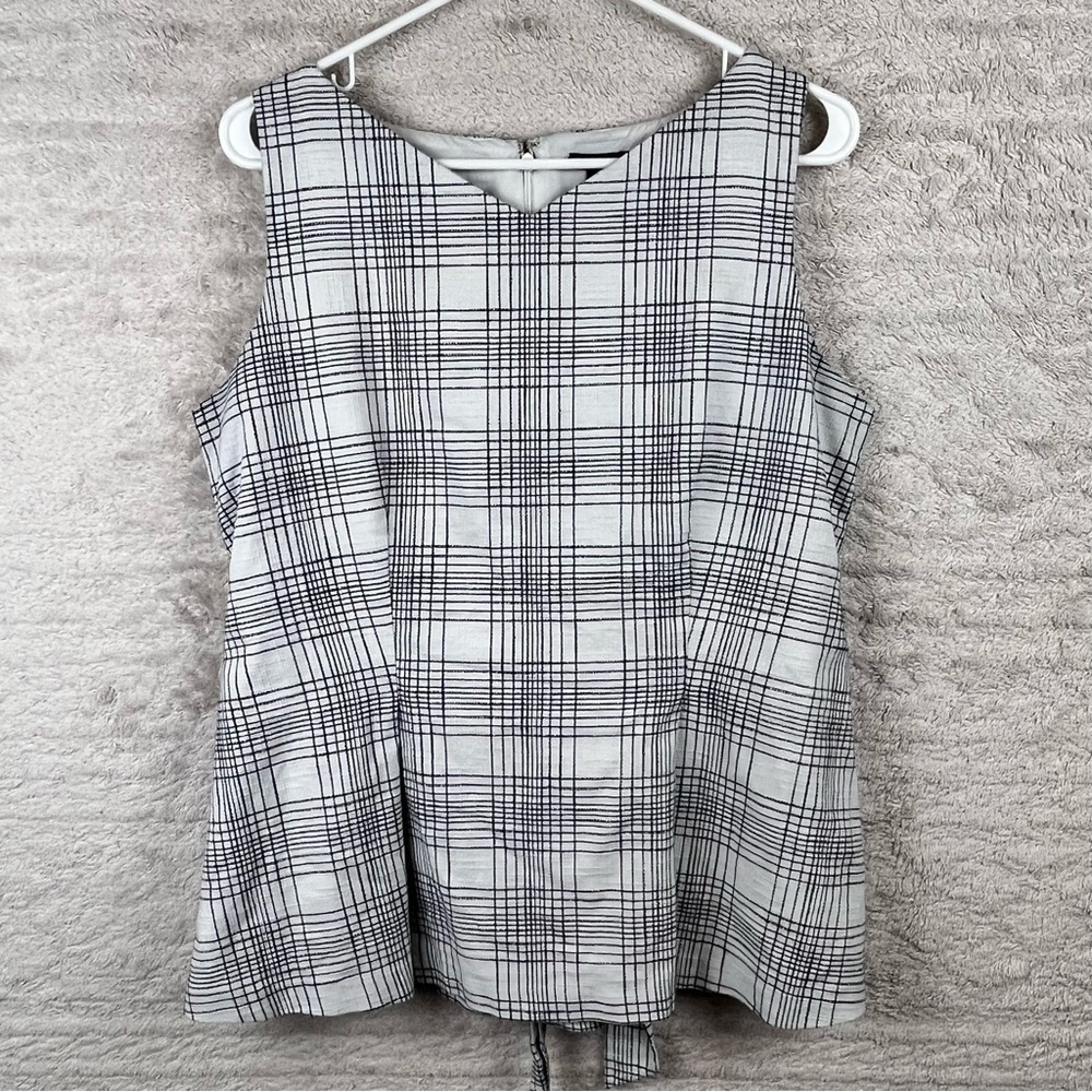 ANN TAYLOR Women's Black White Plaid Peplum Sleeveless Top Size 10 Back Tie
